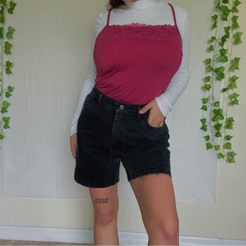 WRANGLER SIZE 8 BLACK VINTAGE MOM SHORTS